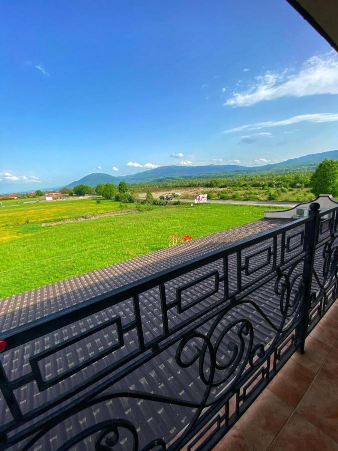 New Continent Hotel Bushtyno Bagian luar foto